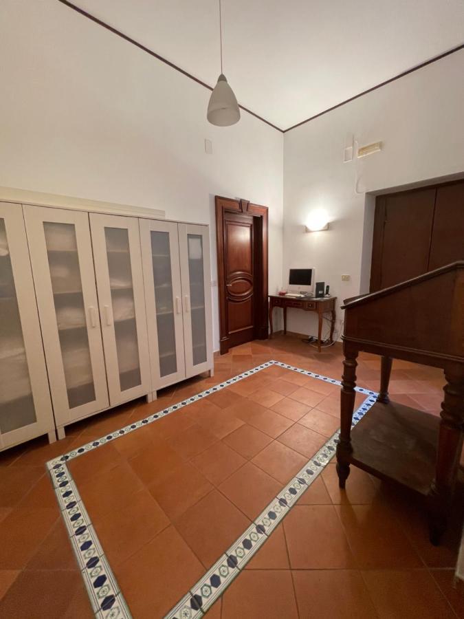 Casa Flores Неаполь Экстерьер фото